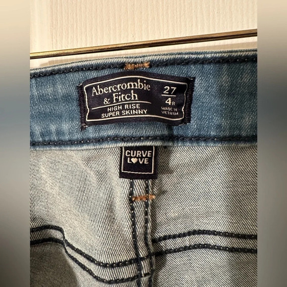 A&F 27 CURVE LOVE Abercrombie & Fitch HIGH RISE Super Skinny Jeans - Picture 4 of 9